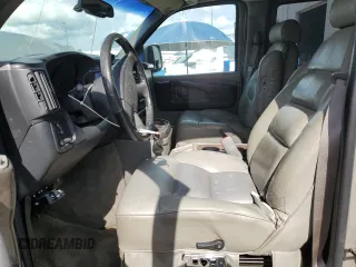 2003 Chevrolet Express Cargo YF7 Upfitter z VIN 1GBFG15T631188217, wystawiony jako Copart lot #56714475 z przebiegiem Nie podano mil oraz Szkody całkowita. Historia ofert i sprzedaży dostępna na DreamBid. Obrazek 7.