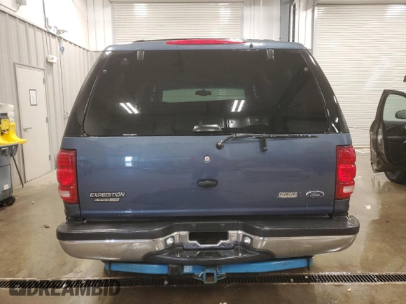 2000 Ford Expedition XLT with VIN 1FMPU16LXYLB28407, listed as a Copart auction lot 44970675 with 197,690 mi miles and Clean Title. Bid and sale history available at DreamBid. Image 6.