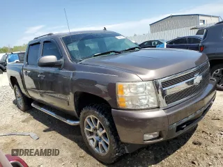 2007 Chevrolet Silverado 1500 LTZ with VIN 2GCEK13M171521361, listed as a Copart auction lot 52987245 with 220,392 mi miles and Salvage Title. Bid and sale history available at carsss.com. Image 4.