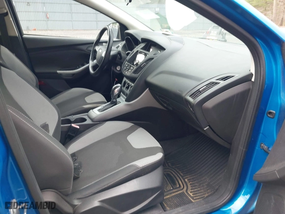 2012 Ford Focus SE with VIN 1FAHP3K23CL125307, listed as a IAAI auction lot 42056610 with 122,204 mi miles. Bid and sale history available at carsss.com. Image 5.