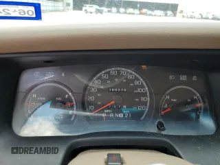 2005 Ford Crown Victoria Standard с VIN 2FAFP73WX5X144927, выставлен на аукционе Copart как лот 59713204 с пробегом 160 270 миль миль и Списание • Salvage title. История ставок и продаж доступна на DreamBid. Изображение 9.