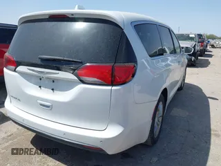 2019 Chrysler Pacifica Touring Plus z VIN 2C4RC1FG5KR541627, wystawiony jako IAAI lot #41846726 z przebiegiem 97 086 mil mil oraz . Historia ofert i sprzedaży dostępna na DreamBid. Obrazek 4.