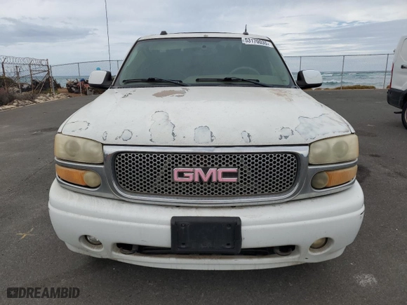 2005 GMC Yukon Denali with VIN 1GKEK63UX5J194771, listed as a Copart auction lot 53170035 with 175,910 mi miles and Clean Title. Bid and sale history available at carsss.com. Image 5.