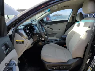 2015 Kia Optima LX z VIN 5XXGM4A76FG517607, wystawiony jako Copart lot #56585135 z przebiegiem 106 702 mil mil oraz Szkoda całkowita • Salvage title. Historia ofert i sprzedaży dostępna na DreamBid. Obrazek 7.
