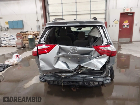 2017 Toyota Sienna LE with VIN 5TDJZ3DC9HS185755, listed as a IAAI auction lot 41838859 with 42,992 mi miles. Bid and sale history available at carsss.com. Image 17.