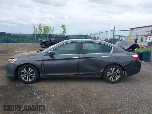 2013 Honda Accord LX z VIN 1HGCR2F33DA005839, wystawiony jako IAAI lot #42255181 z przebiegiem 133 733 mil mil oraz . Historia ofert i sprzedaży dostępna na DreamBid. Obrazek 14.
