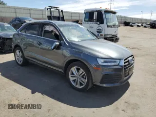 2018 Audi Q3 Premium Plus z VIN WA1JCCFS6JR007404, wystawiony jako Copart lot #45345785 z przebiegiem Nie podano mil oraz Szkoda całkowita • Salvage title. Historia ofert i sprzedaży dostępna na DreamBid. Obrazek 4.