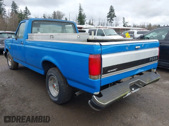 1988 Ford F-150 with VIN 2FTDF15Y4JCA68039, listed as a IAAI auction lot 41714172 with 8,856 mi miles. Bid and sale history available at carsss.com. Image 3.