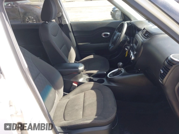 2016 Kia Soul z VIN KNDJN2A29G7256799, wystawiony jako IAAI lot #42097796 z przebiegiem 85 118 mil mil oraz . Historia ofert i sprzedaży dostępna na DreamBid. Obrazek 5.