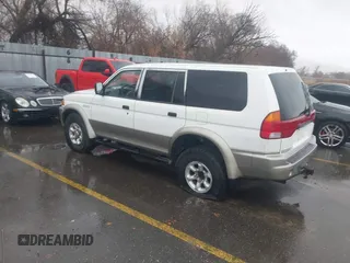 1998 Mitsubishi Montero Sport LS with VIN JA4MT31P1WP033671, listed as a IAAI auction lot 41725943 with 189,759 mi miles. Bid and sale history available at carsss.com. Image 3.