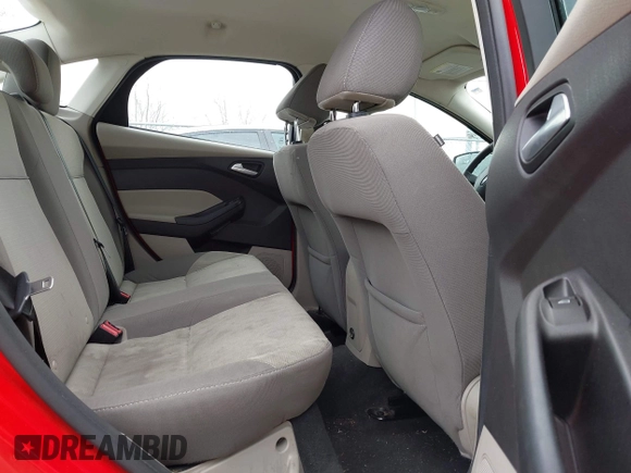 2013 Ford Focus SE with VIN 1FADP3F27DL261790, listed as a IAAI auction lot 42032822 with 80,585 mi miles. Bid and sale history available at carsss.com. Image 8.