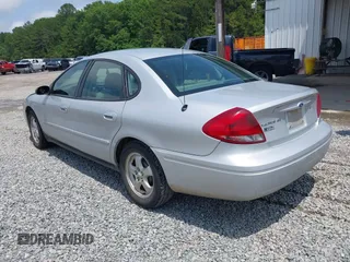 2006 Ford Taurus SE z VIN 1FAFP53UX6A105350, wystawiony jako IAAI lot #42363631 z przebiegiem 107 825 mil mil oraz . Historia ofert i sprzedaży dostępna na DreamBid. Obrazek 3.