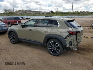 2023 Mazda CX-50 Premium z VIN 7MMVABDYXPN103342, wystawiony jako Copart lot #56426525 z przebiegiem 37 143 mil mil oraz Szkody całkowita. Historia ofert i sprzedaży dostępna na DreamBid. Obrazek 2.