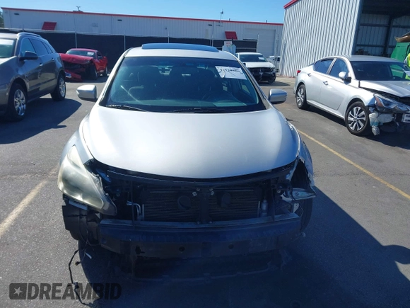 2013 Nissan Altima SV with VIN 1N4AL3AP7DC112135, listed as a IAAI auction lot 41720386 with 171,721 mi miles and . Bid and sale history available at carsss.com. Image 13.