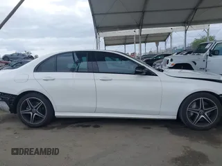 2018 Mercedes-Benz E 300 with VIN WDDZF4JB0JA371240, listed as a IAAI auction lot 42061937 with 66,167 mi miles and . Bid and sale history available at DreamBid. Image 14.