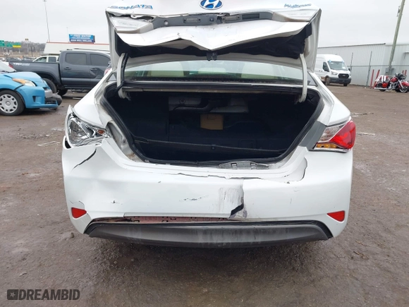 2015 Hyundai Sonata Hybrid Limited with VIN KMHEC4A44FA132151, listed as a IAAI auction lot 41497863 with 88,778 mi miles. Bid and sale history available at carsss.com. Image 16.