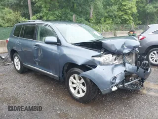2012 Toyota Highlander with VIN 5TDBK3EH8CS158333, listed as a IAAI auction lot 42308564 with 254,689 mi miles and . Bid and sale history available at DreamBid. Image 1.