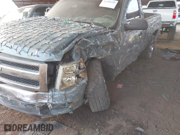 2008 Chevrolet Silverado 1500 Work Truck with VIN 1GCEK14C48Z308399, listed as a IAAI auction lot 41409910 with 39,268 mi miles. Bid and sale history available at carsss.com. Image 6.