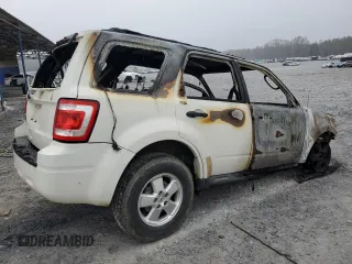 2011 Ford Escape XLT with VIN 1FMCU0D77BKA34304, listed as a Copart auction lot 43464245 with 0 mi miles and Non Repairable. Bid and sale history available at carsss.com. Image 3.