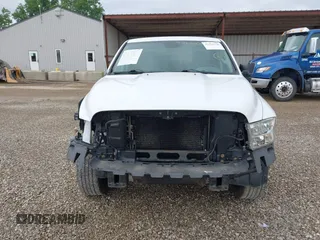 2016 Ram 1500 Express z VIN 1C6RR7FT5GS125377, wystawiony jako IAAI lot #42434120 z przebiegiem 307 641 mil mil oraz . Historia ofert i sprzedaży dostępna na DreamBid. Obrazek 12.