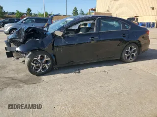 2021 Kia Forte LXS z VIN 3KPF24AD5ME379975, wystawiony jako Copart lot #55300495 z przebiegiem Nie podano mil oraz Czysty tytuł • Clean title. Historia ofert i sprzedaży dostępna na DreamBid. Obrazek 1.