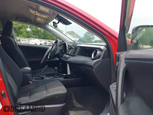 2017 Toyota RAV4 LE с VIN JTMBFREV8HJ145776, выставлен на аукционе IAAI как лот 42178048 с пробегом 152 267 миль миль и . История ставок и продаж доступна на DreamBid. Изображение 5.