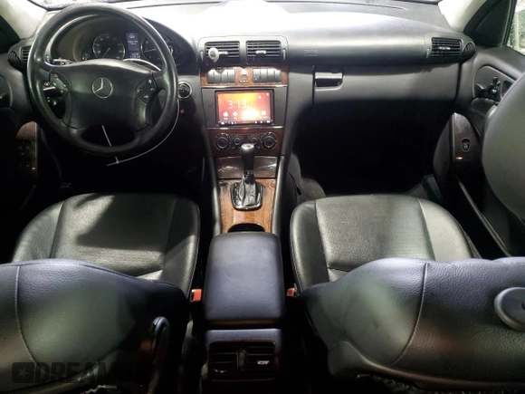 2005 Mercedes-Benz C 320 z VIN WDBRF84J65F557876, wystawiony jako Copart lot #76041884 z przebiegiem 113 664 mil mil oraz Czysty tytuł • Clean title. Historia ofert i sprzedaży dostępna na DreamBid. Obrazek 8.
