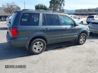 2005 Honda Pilot EX-L z VIN 2HKYF18585H537345, wystawiony jako IAAI lot #41645276 z przebiegiem 140 561 mil mil oraz . Historia ofert i sprzedaży dostępna na DreamBid. Obrazek 4.