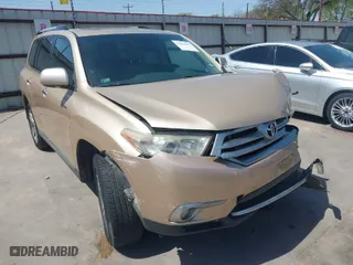 2011 Toyota Highlander Limited with VIN 5TDDK3EH2BS049549, listed as a IAAI auction lot 41838695 with 145,638 mi miles. Bid and sale history available at carsss.com. Image 1.
