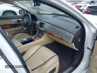 2015 Jaguar XF V6 Portfolio with VIN SAJWA0F7XF8U88039, listed as a IAAI auction lot 41459904 with 83,927 mi miles. Bid and sale history available at carsss.com. Image 5.