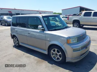 2005 Scion xB with VIN JTLKT324754002835, listed as a IAAI auction lot 41971172 with 217,066 mi miles. Bid and sale history available at carsss.com. Image 1.