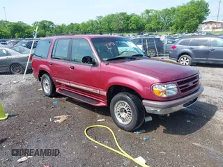1995 Ford Explorer Eddie Bauer z VIN 1FMDU34X6SUA87263, wystawiony jako IAAI lot #42151525 z przebiegiem 184 589 mil mil oraz . Historia ofert i sprzedaży dostępna na DreamBid. Obrazek 1.