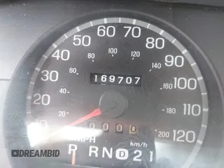 2003 Ford Crown Victoria Standard с VIN 2FAFP73WX3X182848, выставлен на аукционе IAAI как лот 42438856 с пробегом 169 707 миль миль и . История ставок и продаж доступна на DreamBid. Изображение 7.