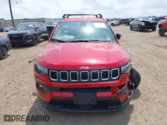 2025 Jeep Compass Latitude с VIN 3C4NJDBN8ST515983, выставлен на аукционе IAAI как лот 42172656 с пробегом 2 836 миль миль и . История ставок и продаж доступна на DreamBid. Изображение 12.