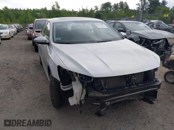 2019 Volkswagen Passat Wolfsburg Edition z VIN 1VWLA7A30KC002809, wystawiony jako IAAI lot #42341311 z przebiegiem 31 181 mil mil oraz . Historia ofert i sprzedaży dostępna na DreamBid. Obrazek 6.