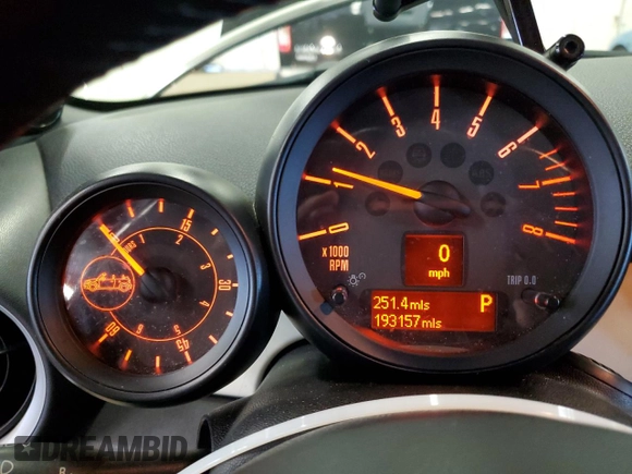 2015 MINI Convertible with VIN WMWZN3C51FT861693, listed as a Copart auction lot 63597565 with 193,157 mi miles and Clean title. Bid and sale history available at DreamBid. Image 9.