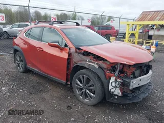 2019 Lexus UX 250h z VIN JTHU9JBH3K2003383, wystawiony jako IAAI lot #42151535 z przebiegiem 98 996 mil mil oraz . Historia ofert i sprzedaży dostępna na DreamBid. Obrazek 1.