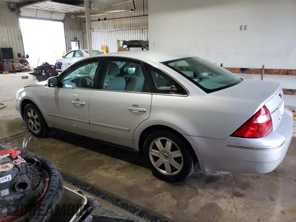 2005 Ford Five Hundred SE with VIN 1FAFP23195G175714, listed as a Copart auction lot 81057764 with 81,284 mi miles and Salvage Title. Bid and sale history available at carsss.com. Image 2.