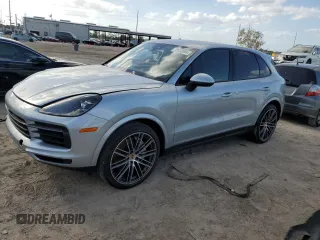2023 Porsche Cayenne z VIN WP1AA2AY1PDA02553, wystawiony jako Copart lot #79032094 z przebiegiem Nie podano mil oraz Nie do naprawy • Non repairable. Historia ofert i sprzedaży dostępna na DreamBid. Obrazek 1.