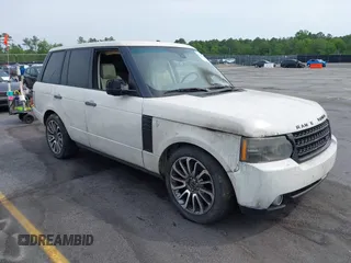 2010 Land Rover Range Rover SC z VIN SALMF1E45AA311624, wystawiony jako IAAI lot #42050138 z przebiegiem 116 651 mil mil oraz . Historia ofert i sprzedaży dostępna na DreamBid. Obrazek 1.