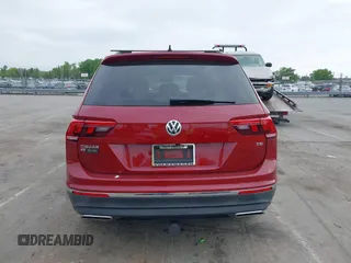 2018 Volkswagen Tiguan SEL with VIN 3VV3B7AXXJM086672, listed as a IAAI auction lot 42006533 with 90,511 mi miles and . Bid and sale history available at DreamBid. Image 16.