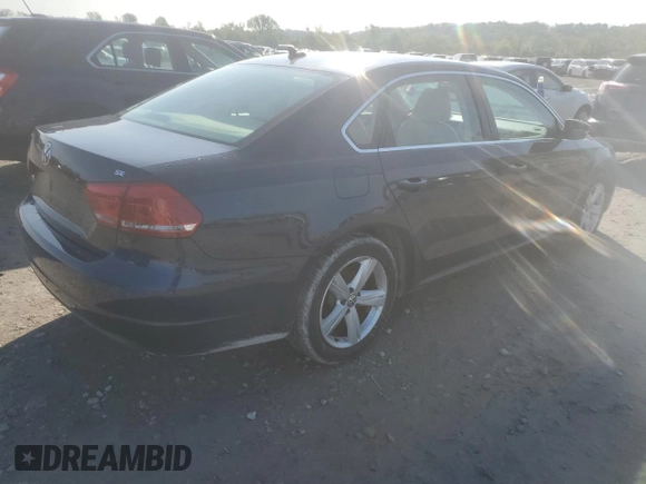 2012 Volkswagen Passat SE z VIN 1VWBH7A36CC108576, wystawiony jako Copart lot #56299105 z przebiegiem 110 815 mil mil oraz Szkoda całkowita • Salvage title. Historia ofert i sprzedaży dostępna na DreamBid. Obrazek 3.