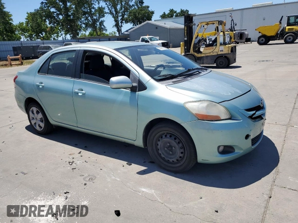 2008 Toyota Yaris z VIN JTDBT923081196877, wystawiony jako Copart lot #58261635 z przebiegiem 131 135 mil mil oraz Szkoda całkowita • Salvage title. Historia ofert i sprzedaży dostępna na DreamBid. Obrazek 4.