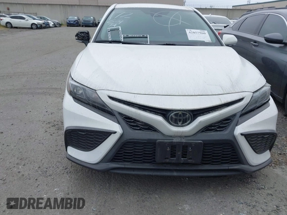 2022 Toyota Camry SE z VIN 4T1G11AK4NU675377, wystawiony jako IAAI lot #42057960 z przebiegiem 46 936 mil mil oraz . Historia ofert i sprzedaży dostępna na DreamBid. Obrazek 13.