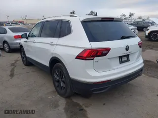 2023 Volkswagen Tiguan SE with VIN 3VV3B7AX3PM071438, listed as a IAAI auction lot 41678623 with 4,775 mi miles. Bid and sale history available at carsss.com. Image 3.
