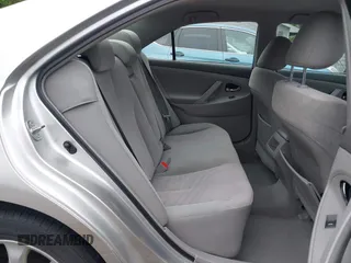 2011 Toyota Camry LE z VIN 4T1BF3EK6BU671814, wystawiony jako IAAI lot #42367753 z przebiegiem 182 728 mil mil oraz . Historia ofert i sprzedaży dostępna na DreamBid. Obrazek 8.