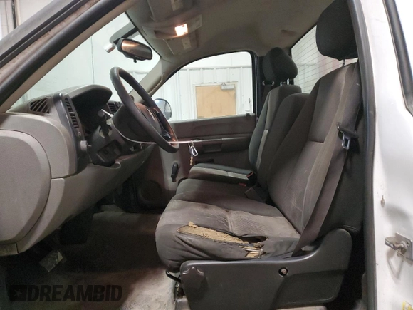 2008 Chevrolet Silverado 1500 Work Truck with VIN 1GCEC14X68Z134920, listed as a Copart auction lot 45531985 with 299,069 mi miles and Clean Title. Bid and sale history available at carsss.com. Image 7.