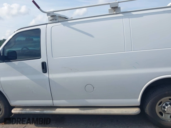 2018 Chevrolet Express Cargo with VIN 1GCWGAFG2J1908512, listed as a IAAI auction lot 42376707 with 148,081 mi miles and . Bid and sale history available at DreamBid. Image 14.