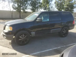 2004 Ford Expedition XLS with VIN 1FMRU13W04LB18695, listed as a Copart auction lot 46652665 with 198,651 mi miles and Salvage Title. Bid and sale history available at carsss.com. Image 1.
