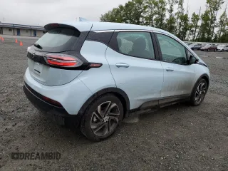 2023 Chevrolet Bolt EV 2LT z VIN 1G1FX6S09P4169595, wystawiony jako Copart lot #57400355 z przebiegiem 8545 mil mil oraz Szkody całkowita. Historia ofert i sprzedaży dostępna na DreamBid. Obrazek 3.
